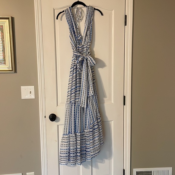 Misa Dominika tiered Maxi Dress 💙🤍 - Picture 8 of 9